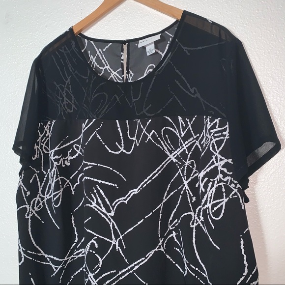 Ava & Viv (3X) Black Short Sleeve Blouse - Picture 2 of 4